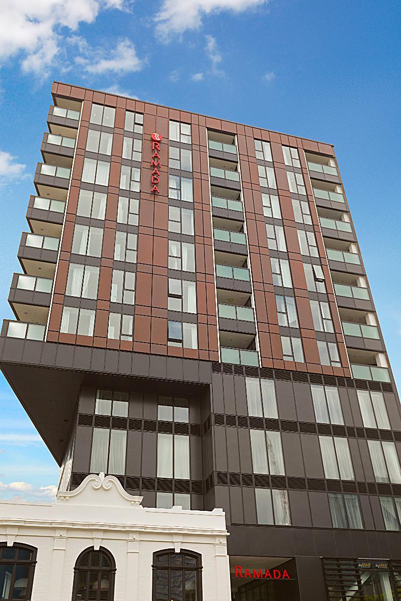 Ramada Suites By Wyndham Victoria Street West Auckland Exteriör bild